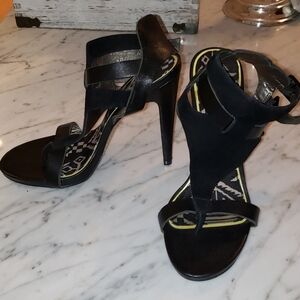 SAM EDELMAN tribal sandal size 7.5